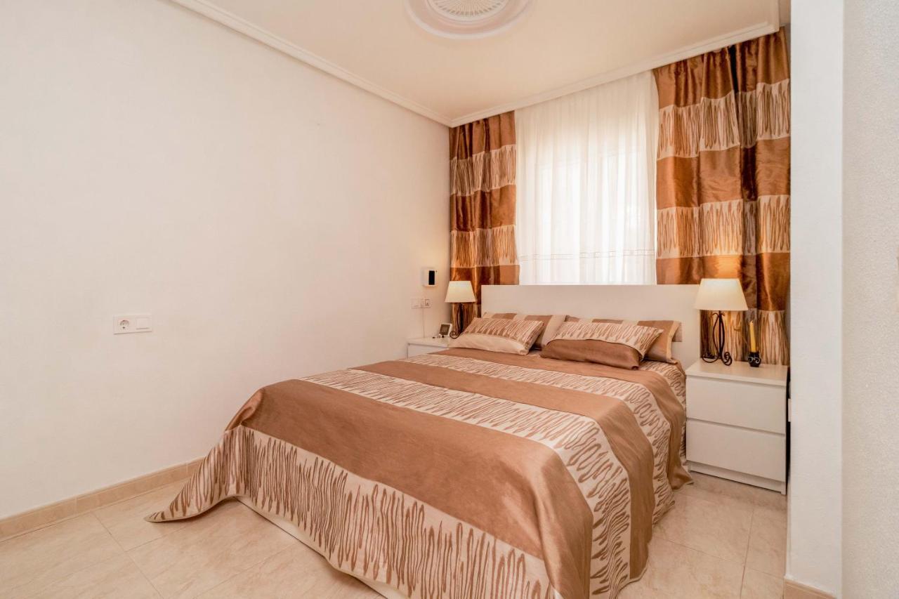 Apartamento Apartamento Asta Torrevieja Exterior foto