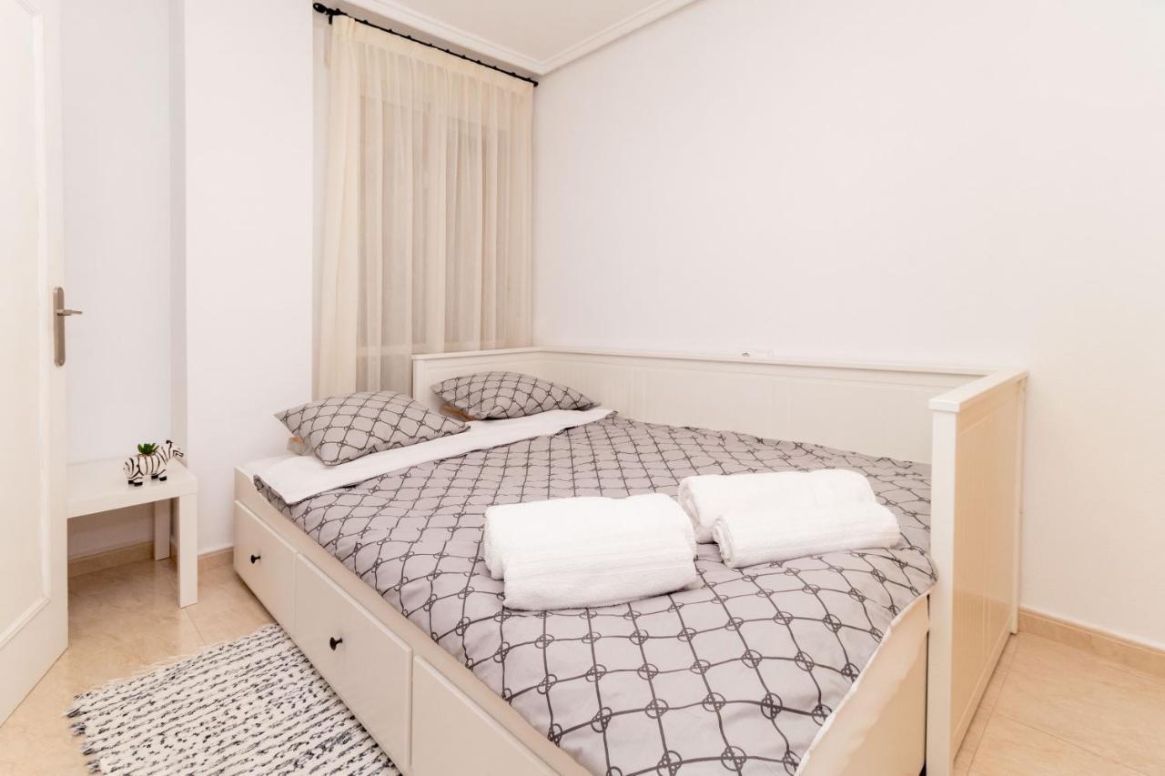 Apartamento Apartamento Asta Torrevieja Exterior foto